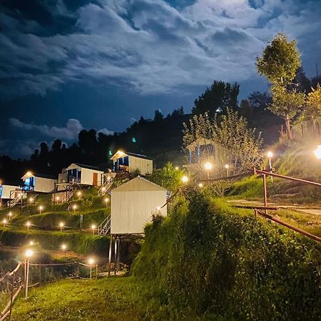 Nivriti Stays Kanatal Luaran gambar