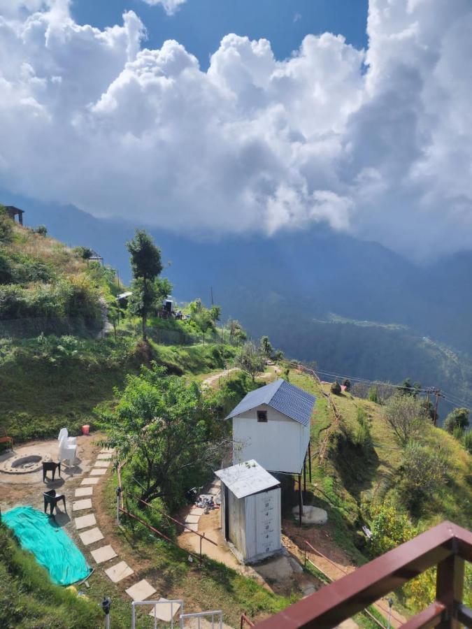 Nivriti Stays Kanatal Luaran gambar