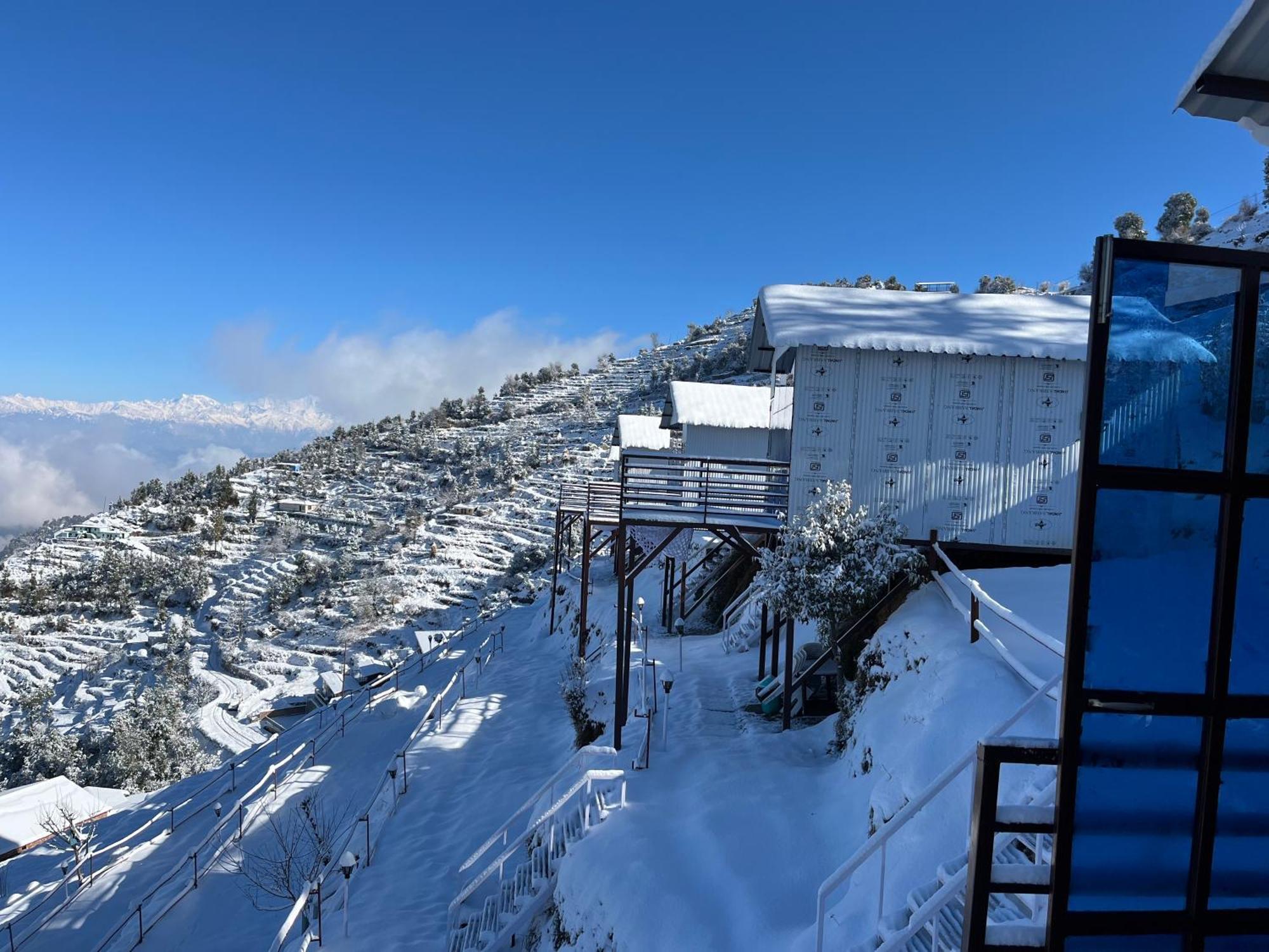 Nivriti Stays Kanatal Luaran gambar