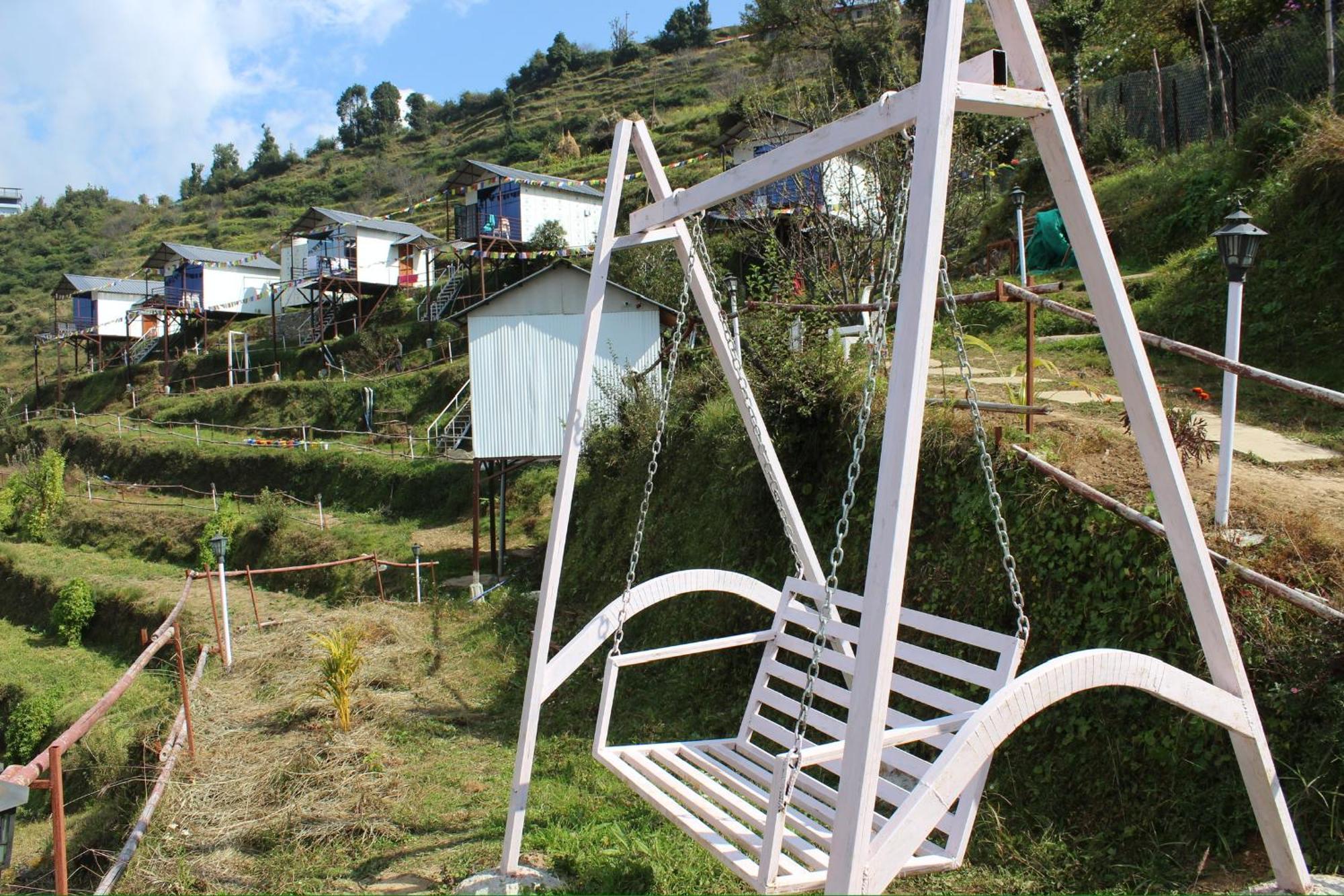 Nivriti Stays Kanatal Luaran gambar