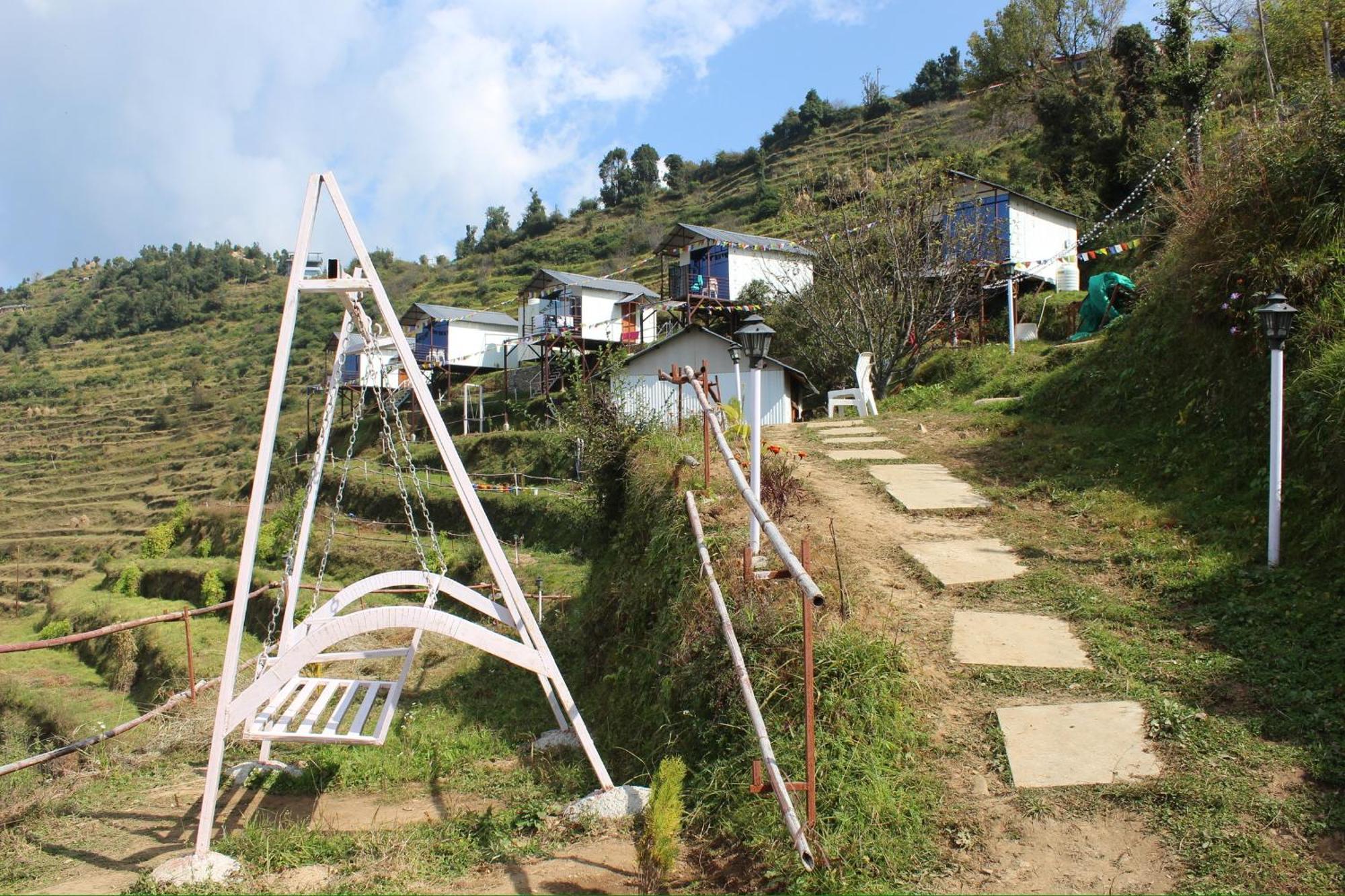 Nivriti Stays Kanatal Luaran gambar