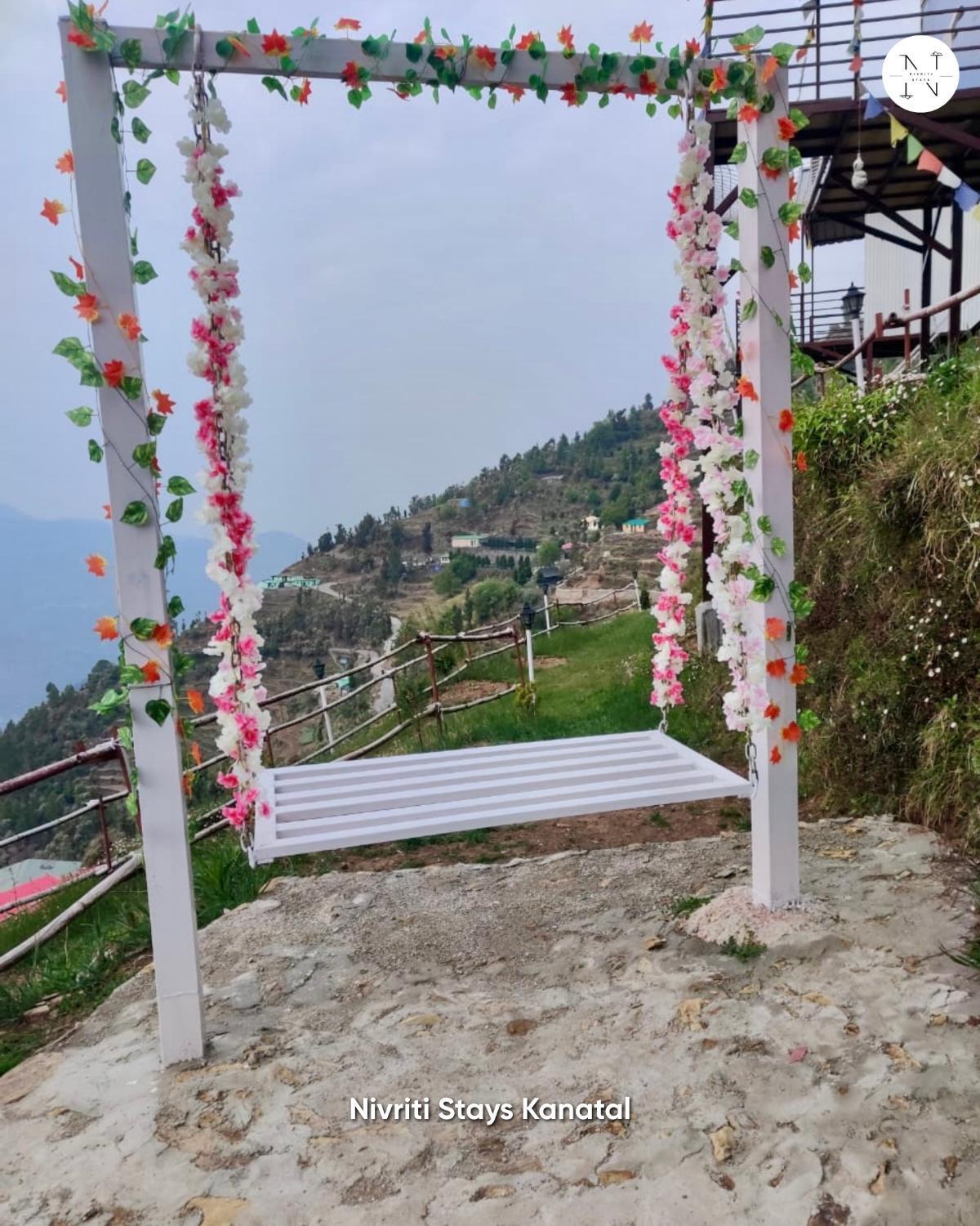 Nivriti Stays Kanatal Luaran gambar