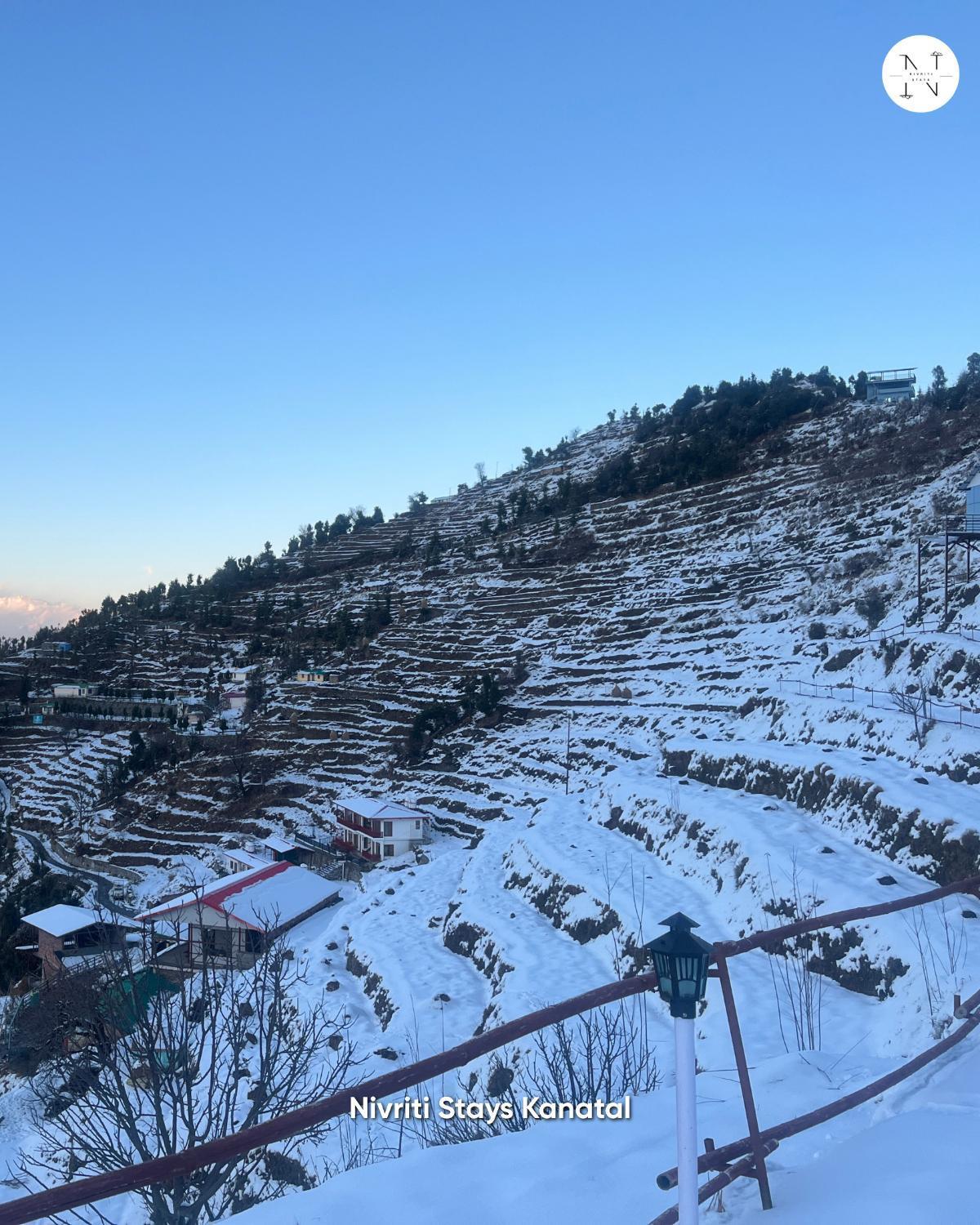 Nivriti Stays Kanatal Luaran gambar