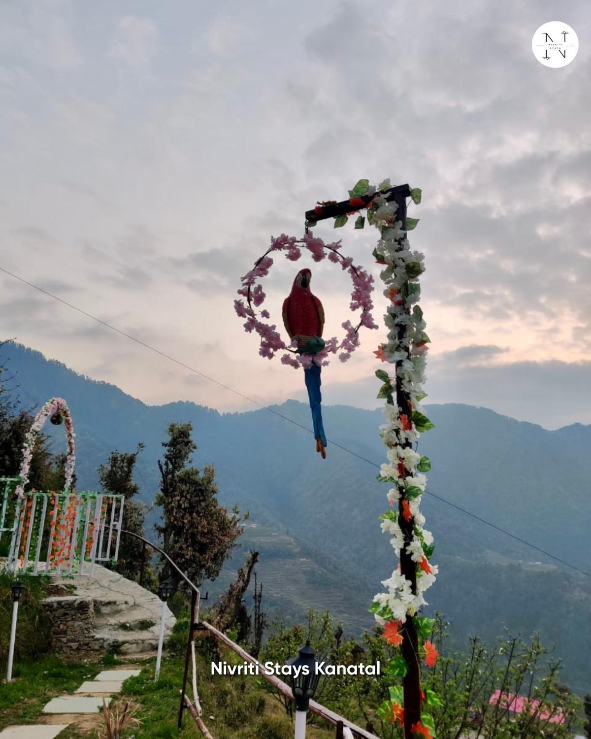 Nivriti Stays Kanatal Luaran gambar